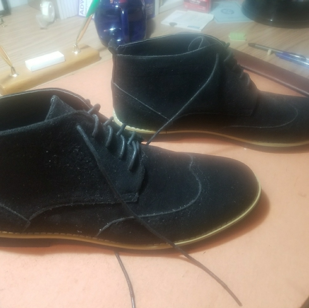 NWOT chukkas